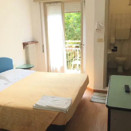 Venezia Hotel 2*